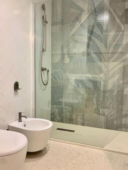 Lovely Studio Flat In Bocconi Mediolan Zewnętrze zdjęcie
