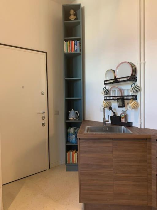 Lovely Studio Flat In Bocconi Mediolan Zewnętrze zdjęcie