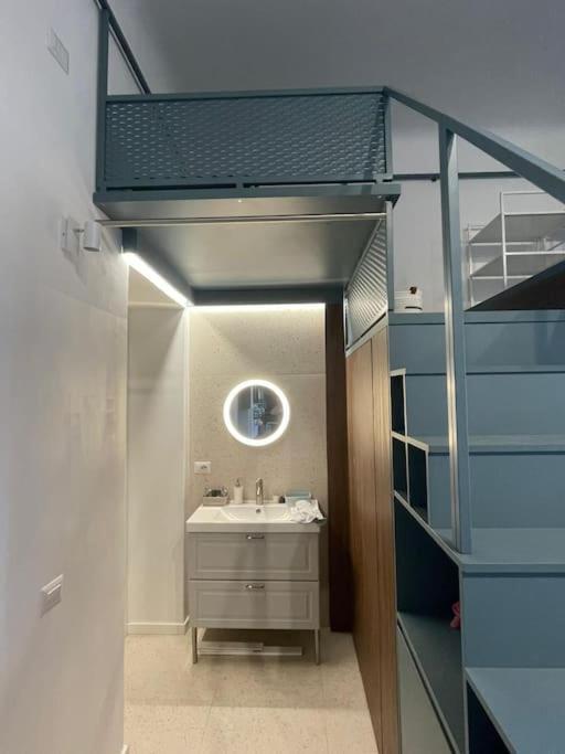 Lovely Studio Flat In Bocconi Mediolan Zewnętrze zdjęcie