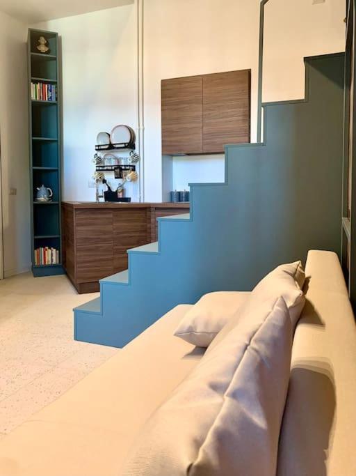 Lovely Studio Flat In Bocconi Mediolan Zewnętrze zdjęcie